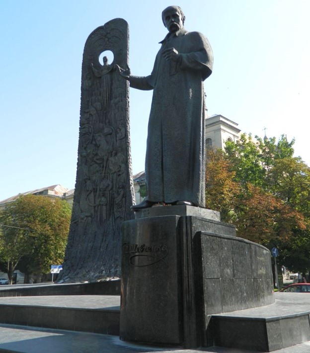 Shevchenko Monument, L’viv, Ukraine. Photo by author.
