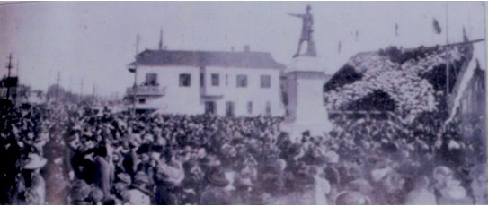 The 'whites only' dedication ceremony for the monument to Jefferson Davis in New Orleans.