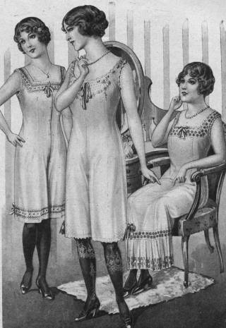 This ladies underwear advertisement from 1913 highlights a fairly modest and simplistic lingerie design.