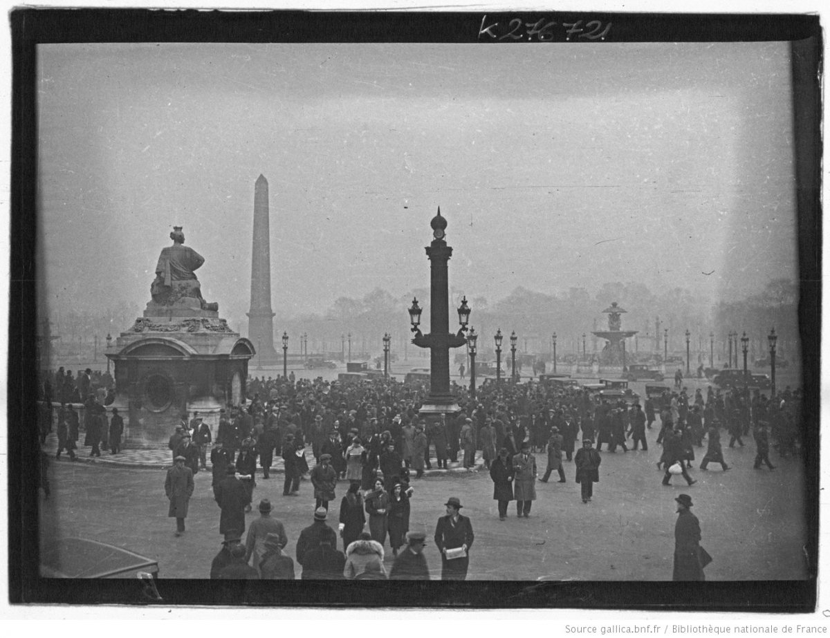 Crowds gather at Place de la Concorde.