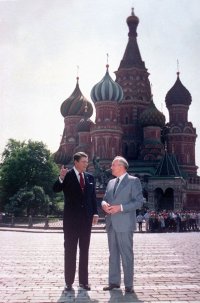 A Failed Empire: The Soviet Union in the Cold War from Stalin to Gorbachev (The New Cold War History) A Failed Empire: The Soviet Union in the Cold War from Stalin to Gorbachev (The New Cold War History)