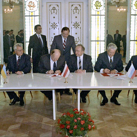 The December 1991 signing of the agreement to eliminate the USSR.