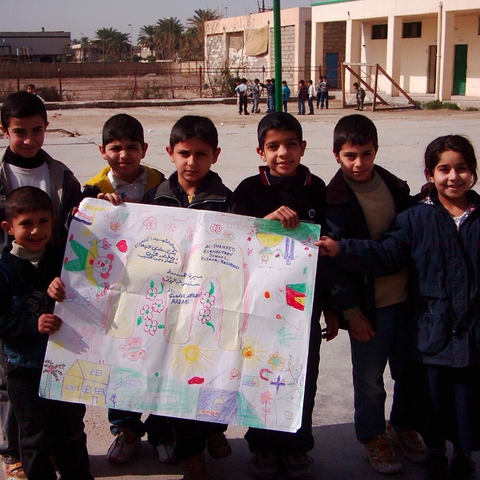 Iraq schoolchildren thankful for donated school supplies, 2004