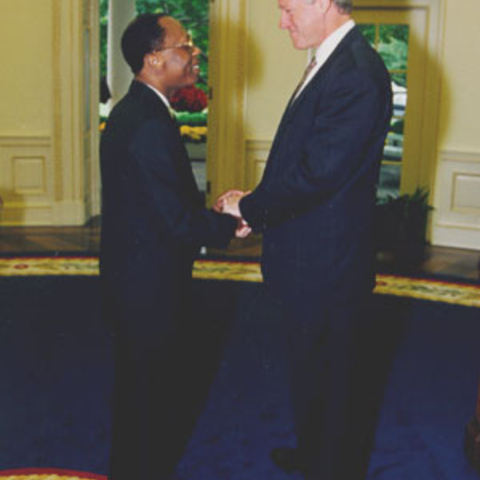 Haiti's Jean-Bertrand Aristide with President Bill Clinton in the Oval Office 1994