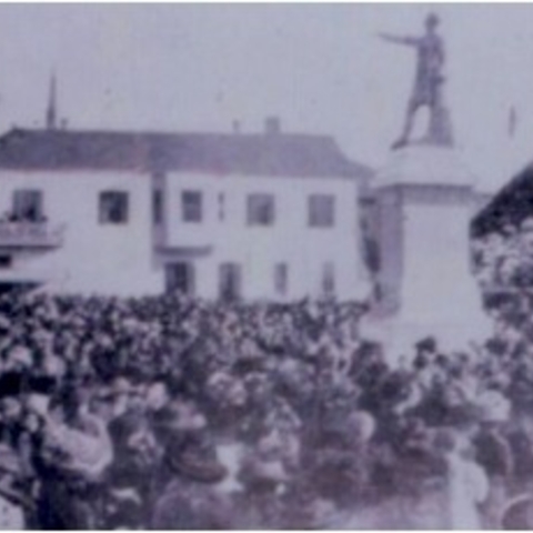 The 'whites only' dedication ceremony for the monument to Jefferson Davis in New Orleans.