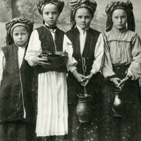 Rural Belarusian girls dressed in traditional garb.