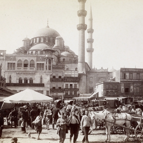 The 17th century Ottoman imperial Yeni Cami (New Mosque) in Eminönü, Istanbul, Turkey.