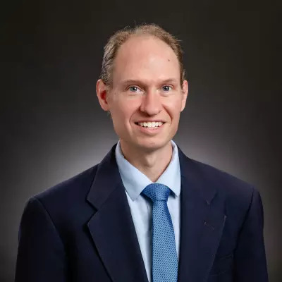 Daniel Williams headshot