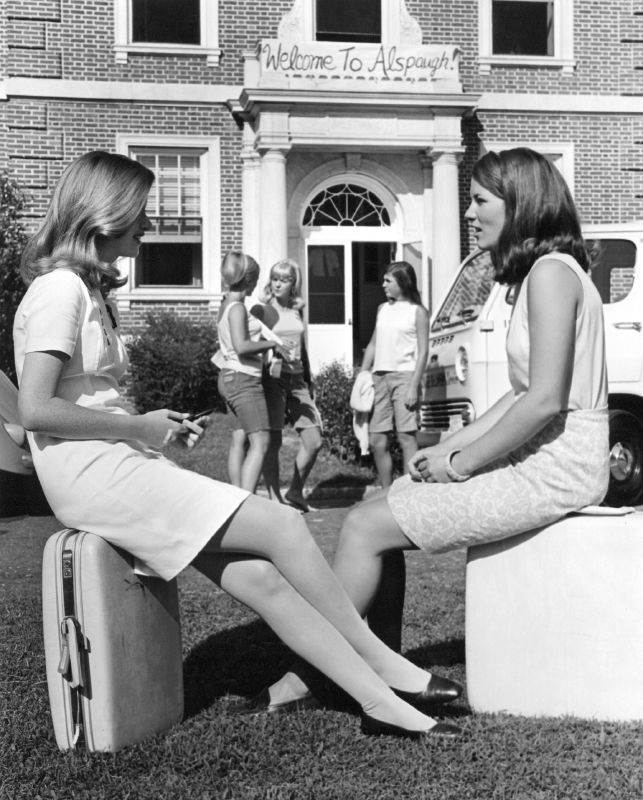 Freshmen students arrive at Duke University, 1960s.