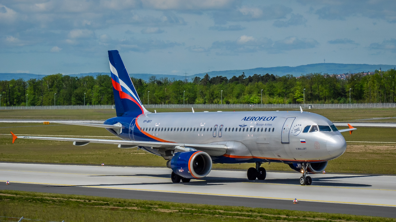 An Airbus A319-111 operated by the Russian airline Aeroflot, 2016.