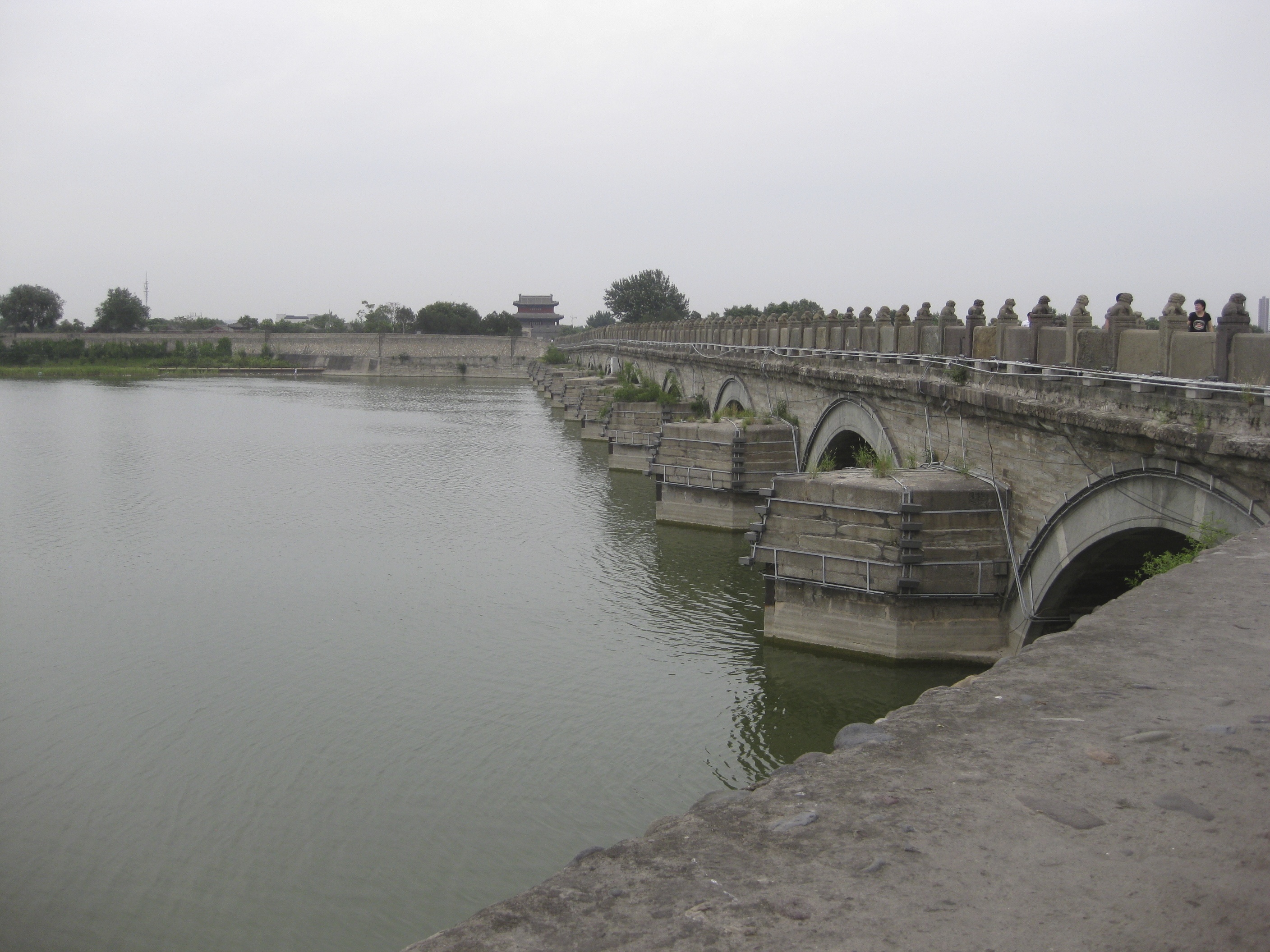 Upriver (north side) view of the Marco Polo Bridge, Yongding (Lugou) River, and Wanping’s West Gate tower. Source: Author’s Collection, 2014.