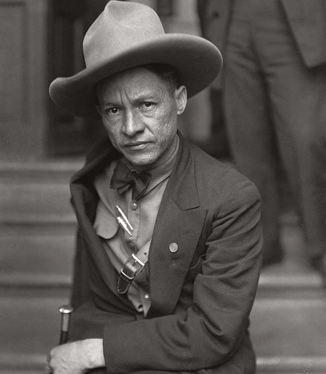 Photograph of Augusto César Sandino, taken between 1927 and 1934. 