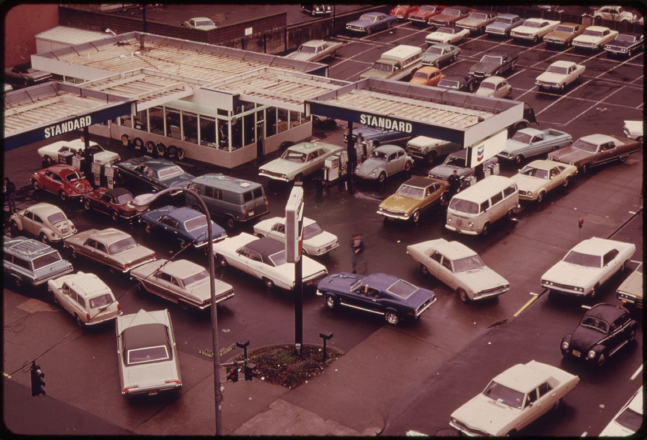 Lines at a gas station in Oregon. At the height of the embargo, gas station lines often stretched for miles. 