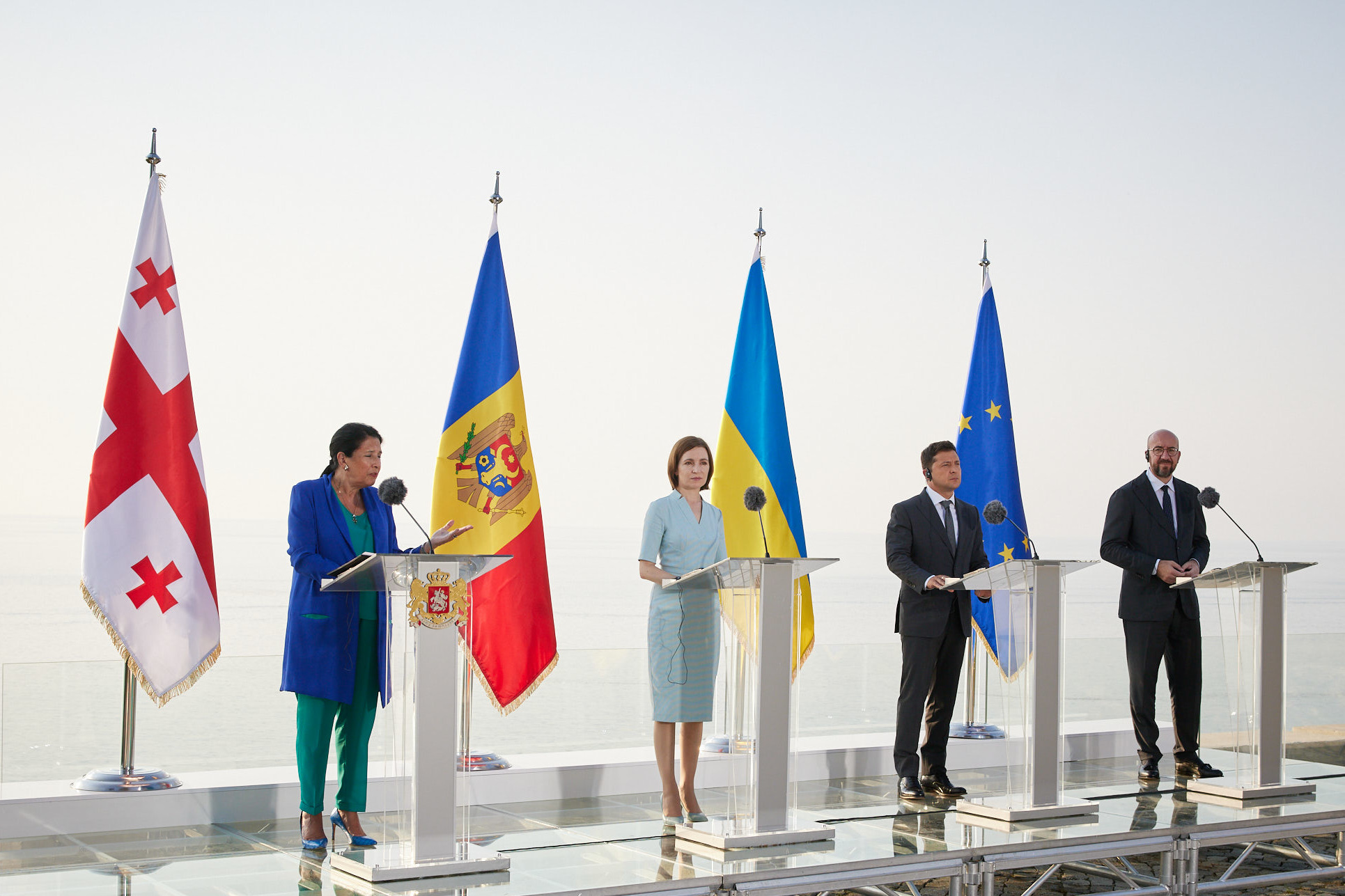 From left to right: President of Georgia Salome Zourabichvili, President of Moldova Maia Sandu, President of Ukraine Volodymyr Zelenskyy and President of the European Council Charles Michel during the 2021 Batumi International Conference.