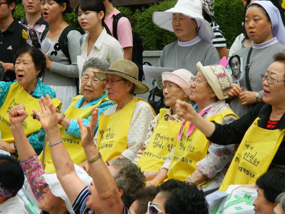 Former comfort women protest in front of the Japanese Embassy in Seoul, 2011.