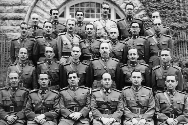 A group of Brazilian officers enrolled at the Command and General Staff College (CGSC) at Fort Leavenworth, Kansas pose for the camera in the autumn of 1943. Photograph, RG 218, Entry UD-96, Container 5, National Archives and Records Administration [NARA], College Park, Maryland.