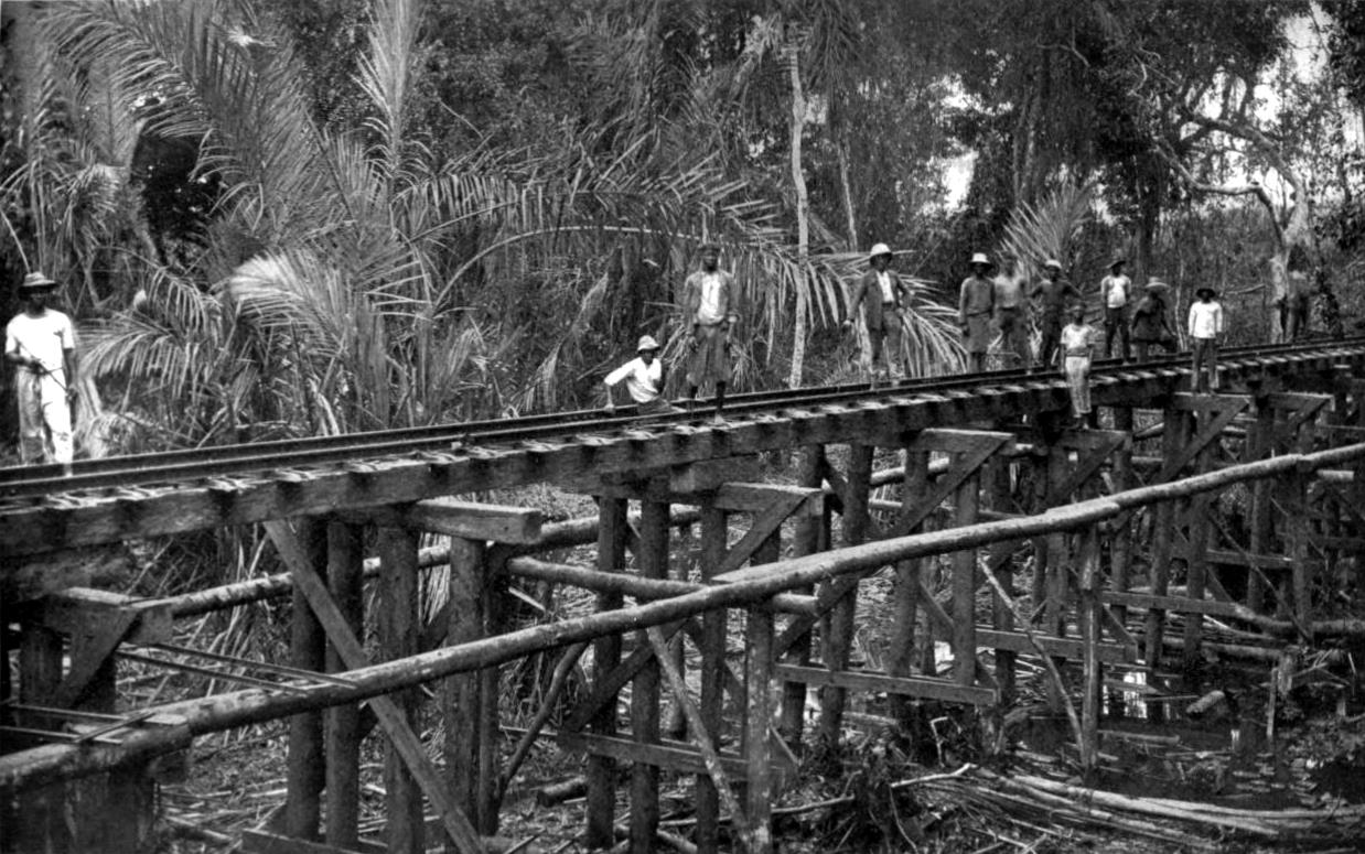 Building a Bridge for the Cataracts Railroad, 1897.