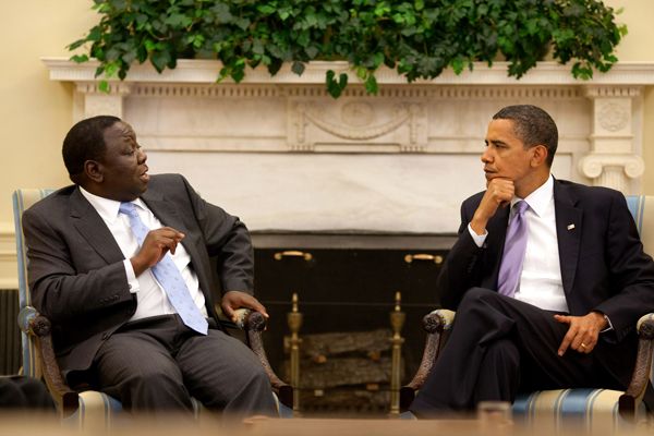 Morgan Tsvangirai meeting Barack Obama in the White House, 2009.