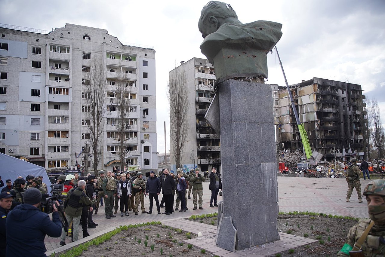 The damaged base and bust of the Taras Shevchenko monument in Borodyanka, Ukraine, April 2022.