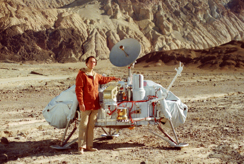 Astronomer, cosmologist, and astrophysicist Carl Sagan.