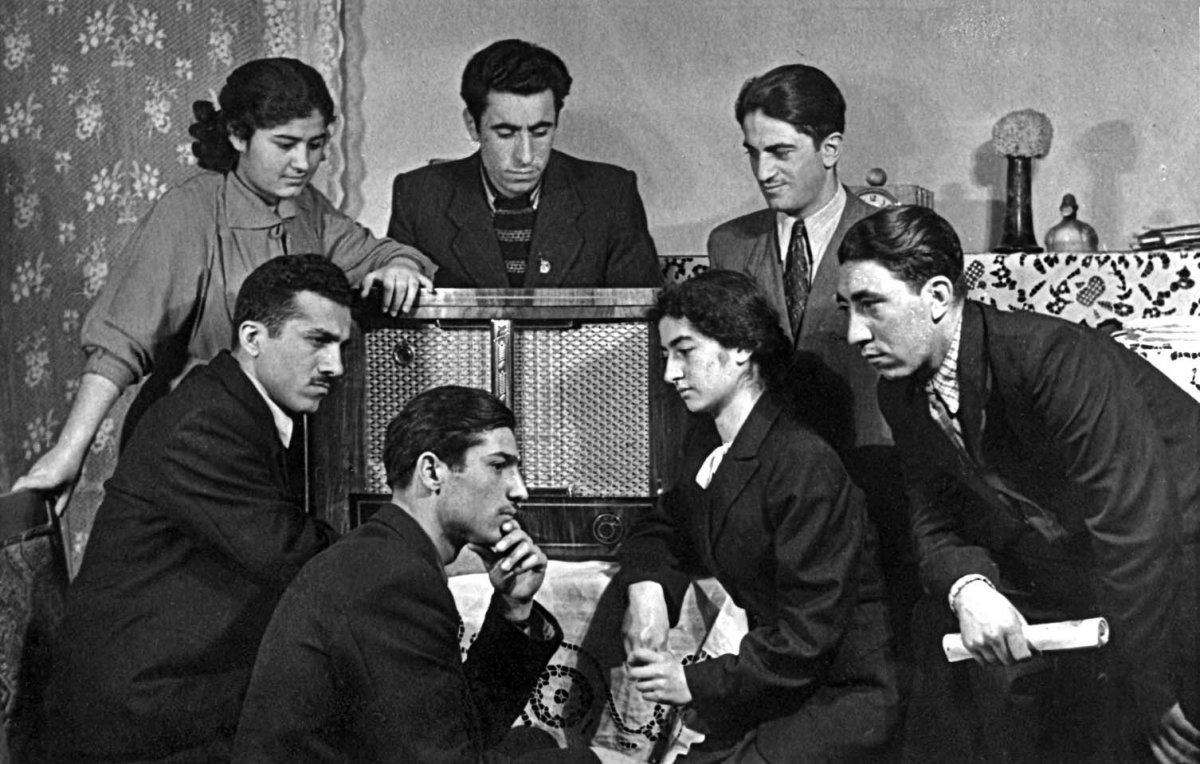Photograph of Kurdish listeners of Radio Yerevan.