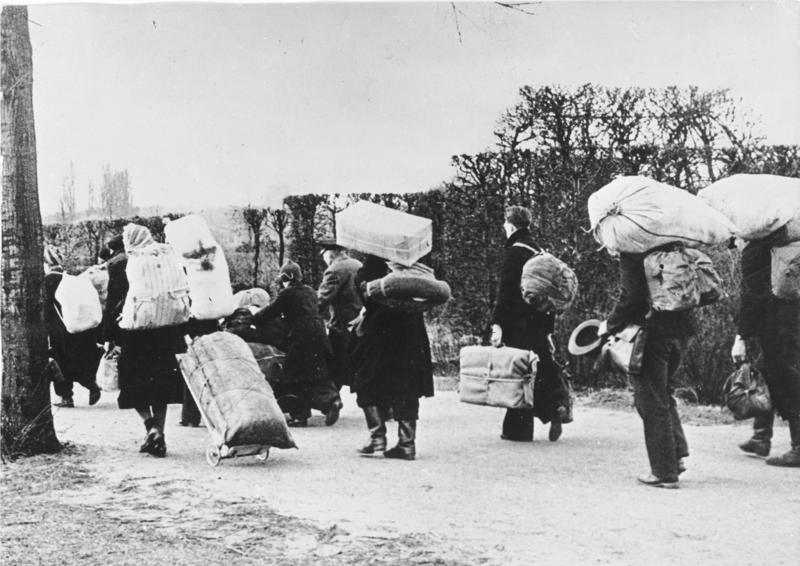 German refugees move west from formerly German territories, 1945