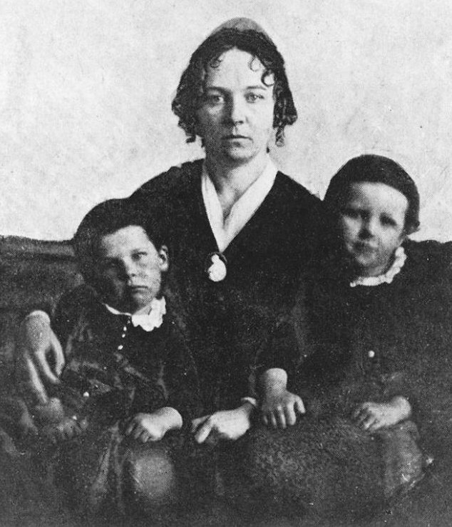 Elizabeth Cady Stanton with two of her three sons Daniel and Henry, 1848.