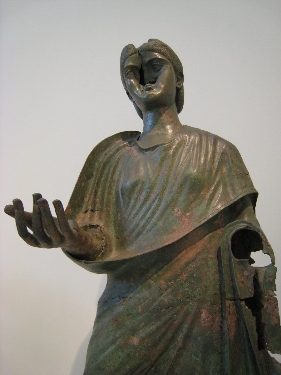This is statue of Julia Aquilia Severa.