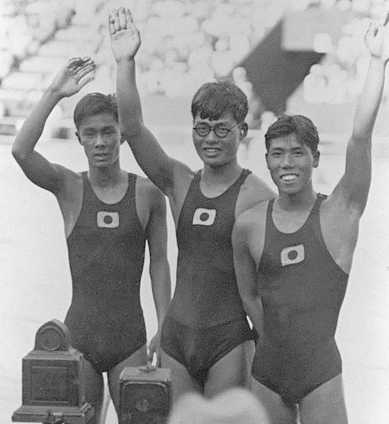 Japanese swimmers at the 1932 Los Angeles Olympic Games.