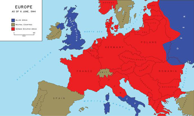 Map of World War II Europe. Axis Powers in red and Allies in blue.