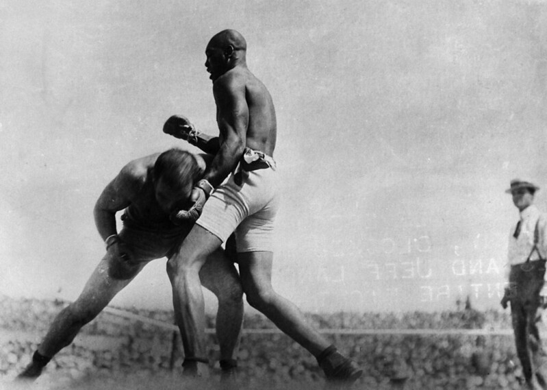 Jack Johnson (right) fights James J. Jeffries in 1910