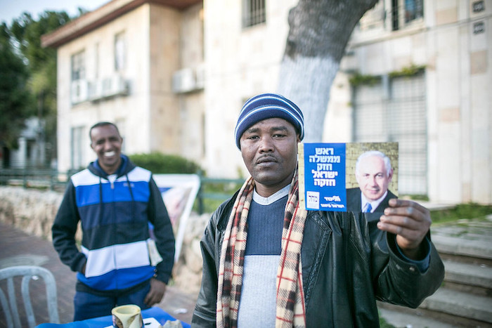 A Netanyahu supporter in Jaffa.