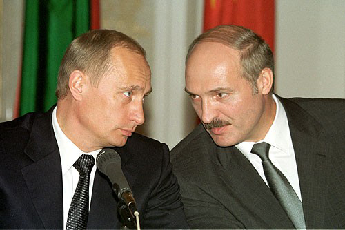 Vladimir_Putin_14_May_2002-8.jpg
