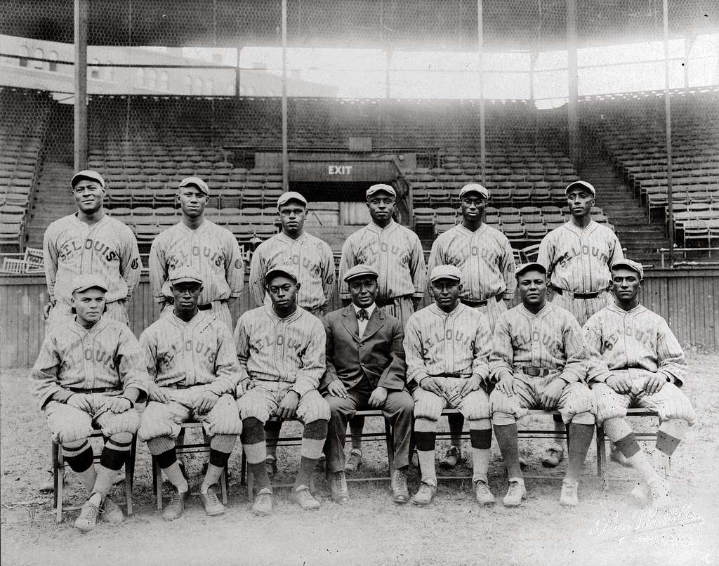 The St. Louis Giants, pictured in 1916, later became a team in the National Negro League