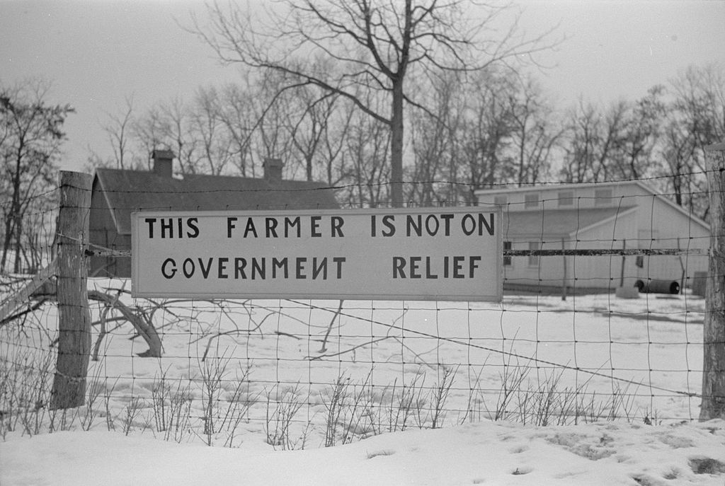 Anti-New Deal relief protest sign near Davenport, Iowa.
