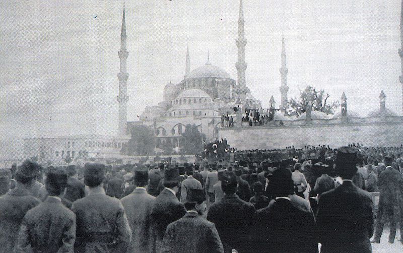 A 1919 demonstration in Istanbul protesting the Allies' occupation.