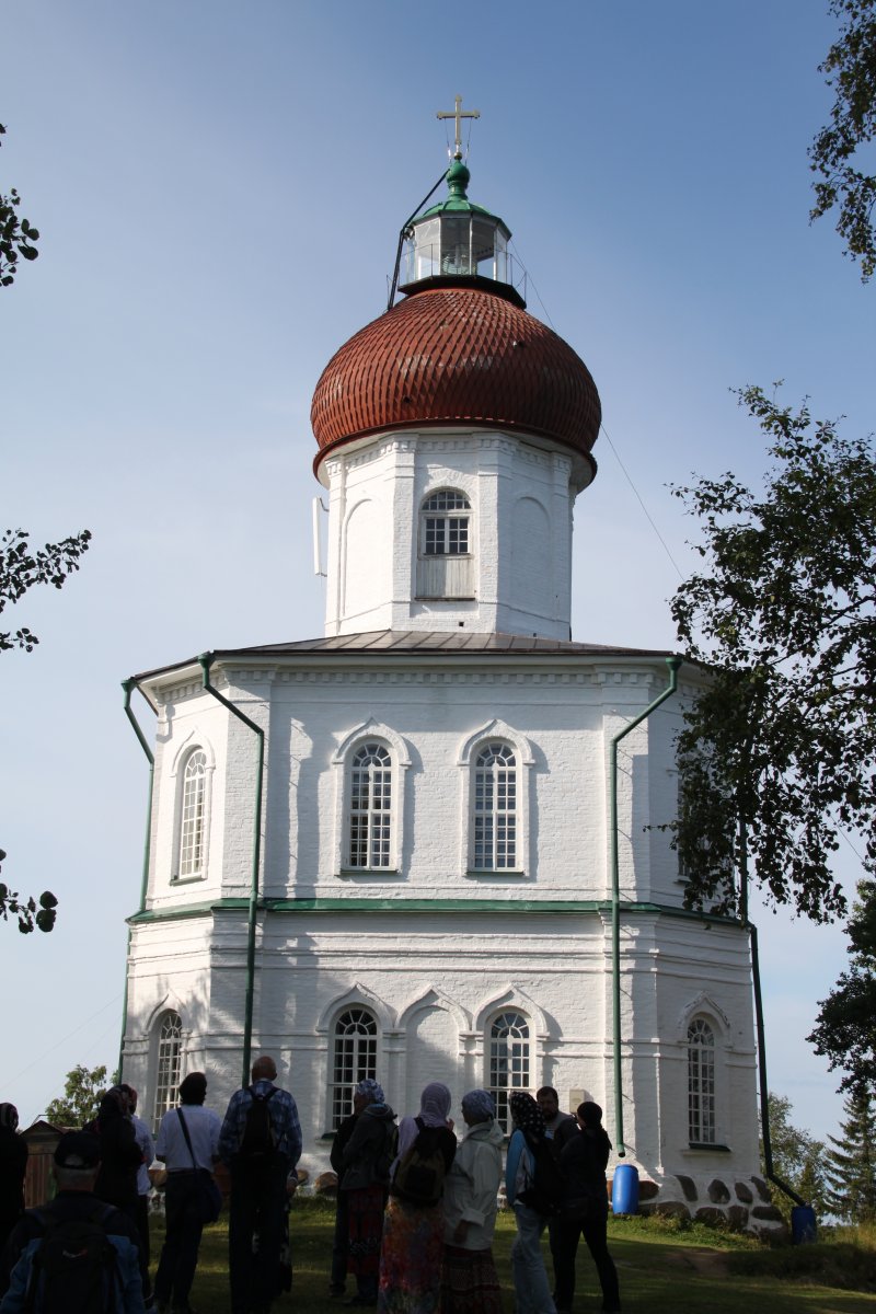 The church and lighthouse on Sekirka.