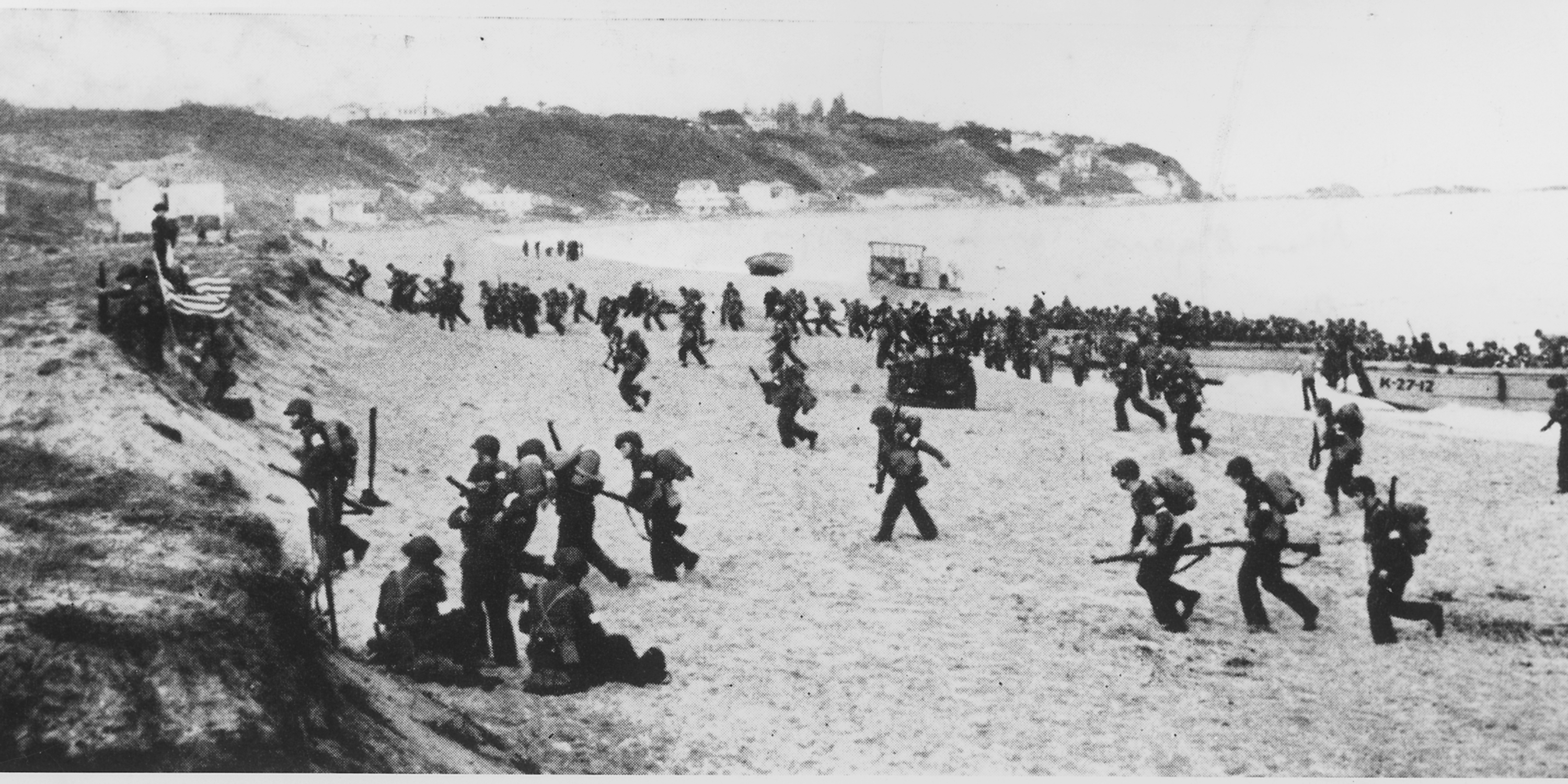 American soldiers land near Algiers