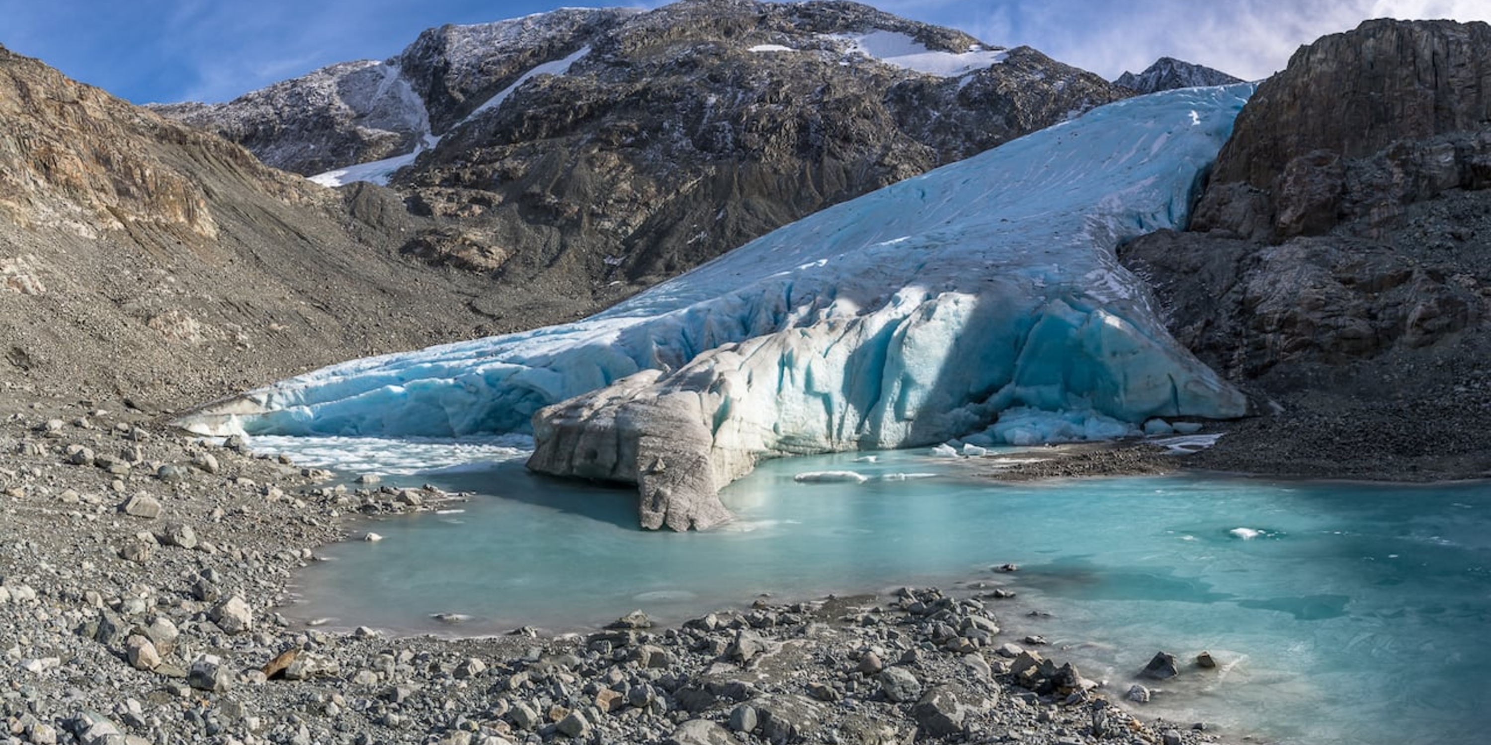 melting Wedgemount Glacier