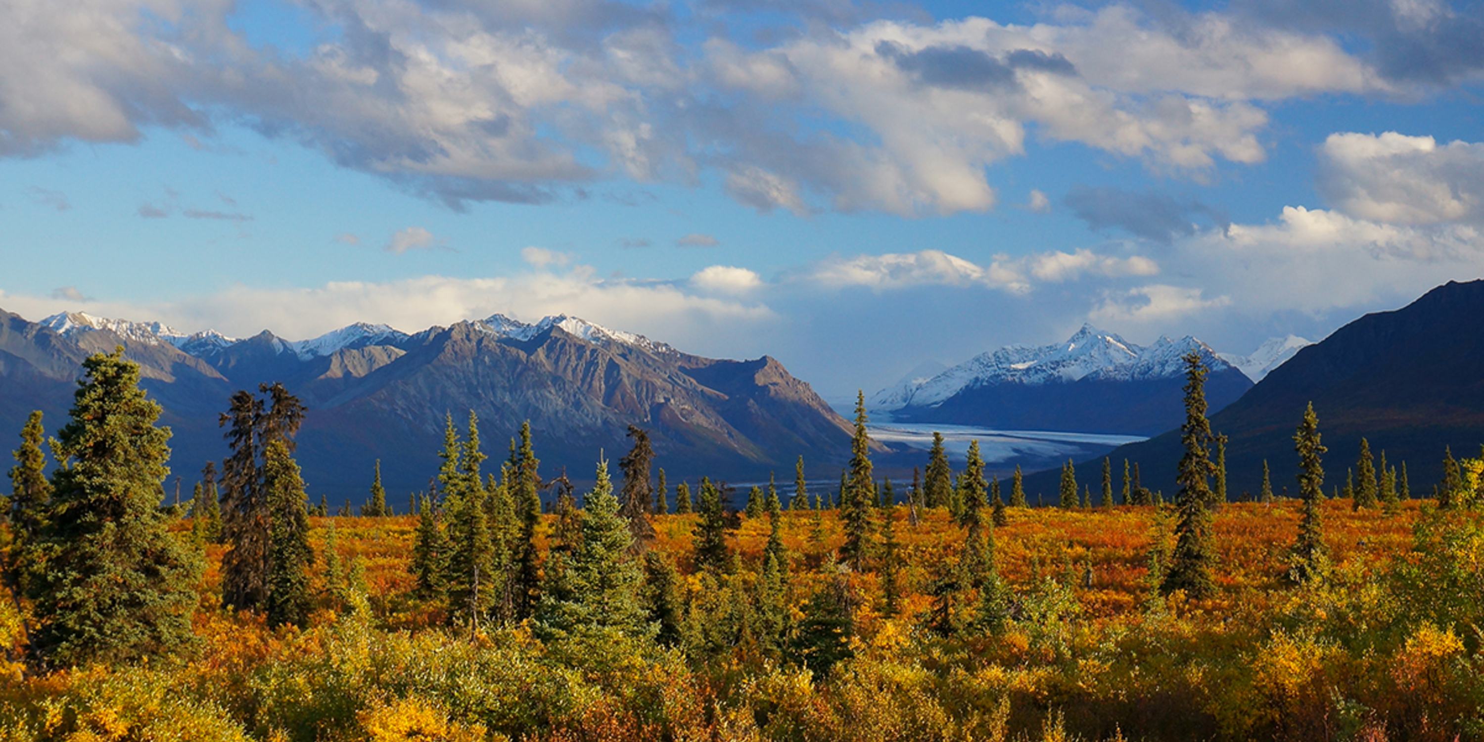 Wrangell-St Elias Natl Park by CheWei Chang, Flickr, CC BY-ND 2.0