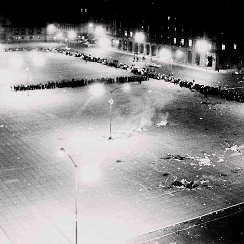 The army occupying the Plaza de la Constitución in Mexico City.