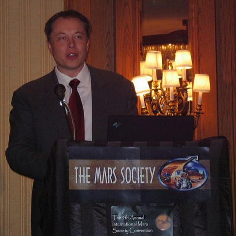 Elon Musk speaking at a Mars Society Conference.