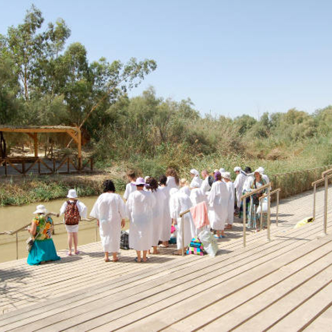 Pilgrims at Qasr al Yehud.