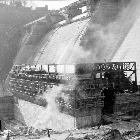 The Norris Dam under construction in 1936.