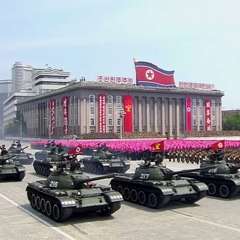 Tanks and soldiers in parade in Pyongyang
