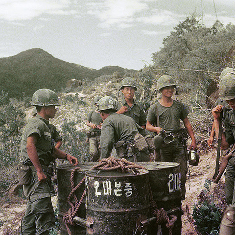 soldiers in Vietnam