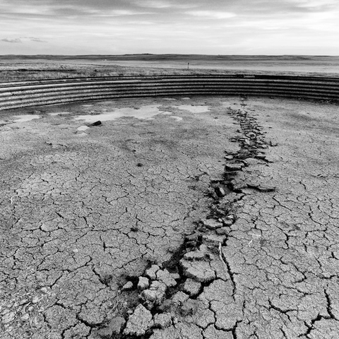 cracks in the ground due to drought