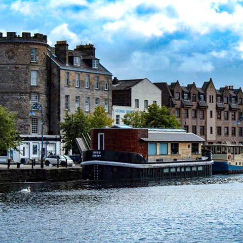 The other side of The Shore, depicting the Maritime House, third from the left. The former headquarters of the National Seamen’s Union are now flats.