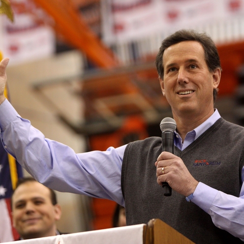 Santorum speaking in Des Moines, Iowa in 2011