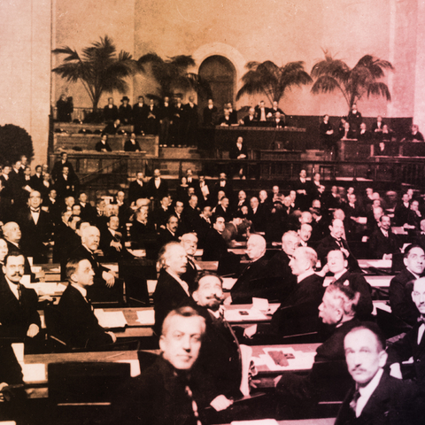 people at the League of Nations assembly, 15 November 1920 at the Reformation Hall in Geneva, National Library of Norway